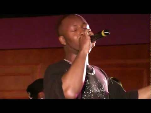 JayEss Performs Dwayne Tryumf's 777 intro and 7even LIVE