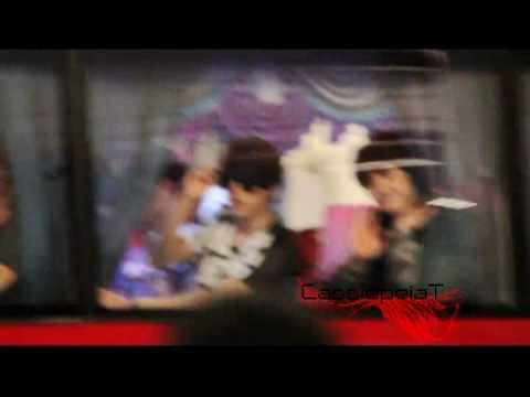 [Fancam] 120406 infinite on the bus Thailand