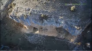 preview picture of video 'Pinturas rupestres en las Cuevas de Engarbo en Santiago de la Espada (Jaén).'