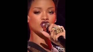 I loved this look 👅 #rihanna #disturbia #goodgirlgonebad #sexyzone #foryou