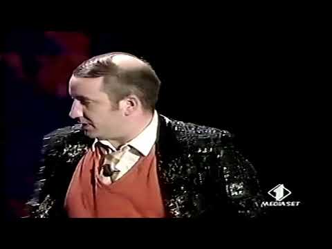 Carmen Consoli @Comici - I Feel Good (interrotta da Antonio Albanese) (1998)