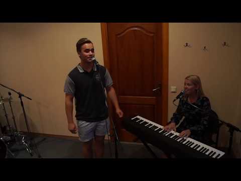 "Četri Vienā" aicina uz Māras Zālītes dziesmu pērļu vakaru 26.augustā