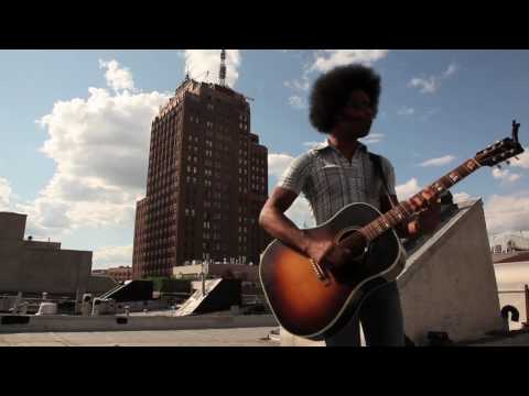 Alex Cuba performs "Directo" on the Giant Step Rooftop