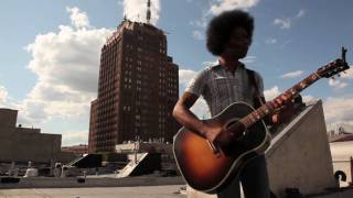 Alex Cuba performs &quot;Directo&quot; on the Giant Step Rooftop