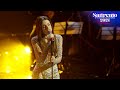 Sanremo 2024 - Angelina Mango con Il quartetto d'archi canta 