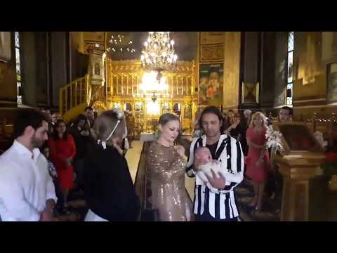 Delia Matache, nașă de botez. Imagini din biserică