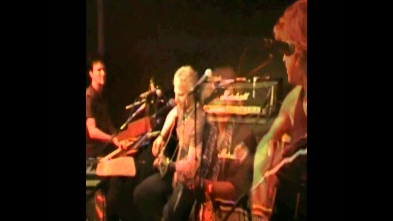 Undercover - Dead Flowers acoustic (2010)