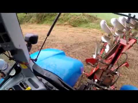 Beginners Guide to Ploughing Part 2  Ploughing Headlands, Marking out, Starting new Field
