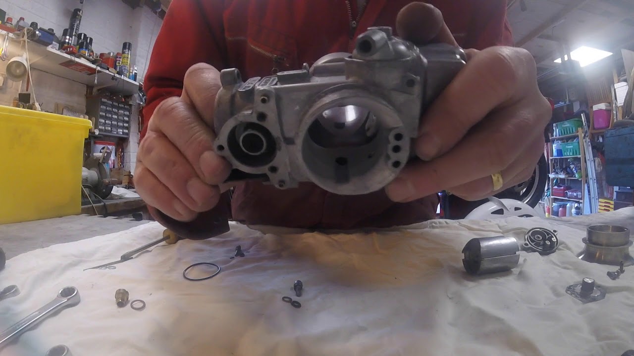 How to rebuild a Dellorto carburettor (PHF 32)
