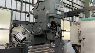 牧野フライス製作所 NC立フライス盤（ラム型） AVNC-74の動画サムネイル