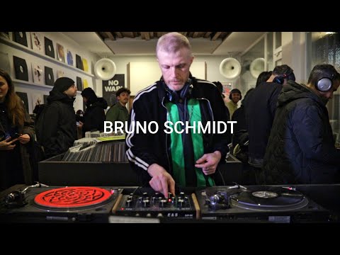 Yoyaku instore session with Bruno Schmidt