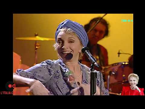 Mariangela Melato - " Sola me ne vò per la città " (Gian Carlo Testoni-Eros Sciorilli) 1944-2005