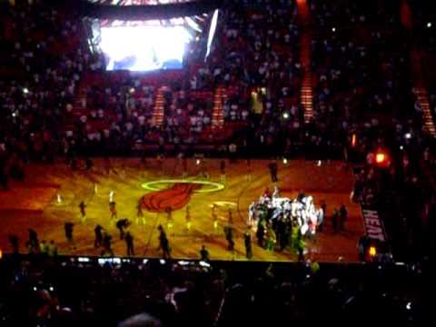 LIVE LEBRON JAMES DWYANE WADE CHRIS BOSH INTRO! Miami Heat vs. Detroit Pistons game October 5, 2010