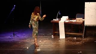 Gabriella Greison nella parte iniziale e finale dello spettacolo LA LEGGENDARIA STORIA DI HEISENBERG