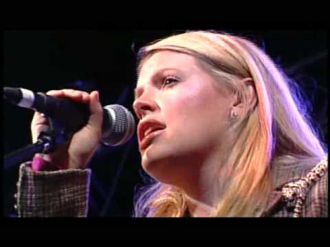 Natalie Maines ft. Bruce Robison & Kelly Willis - Travelin' Soldier
