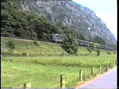 SBB Re 6/6 11686 in voller Fahrt  -  Tessin 1992
