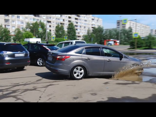 Ямы на дорогах – вечная боль автолюбителей