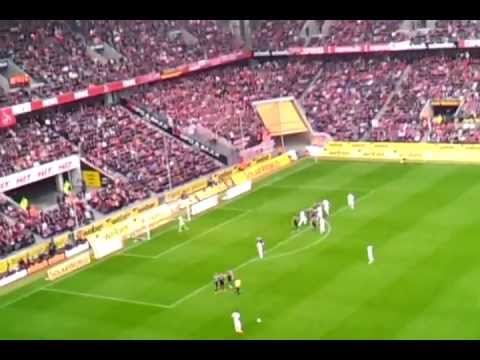 1.FC Köln vs. FC Bayern München 05.05.2012 - Freistoß