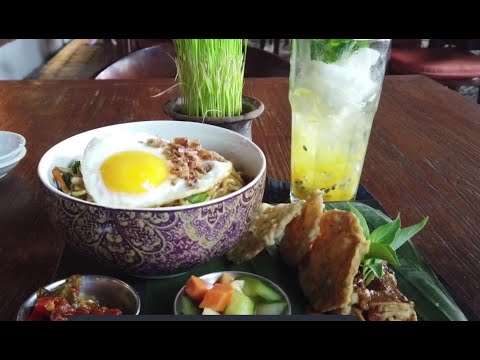 Bali Local Food Tour | $1 Nasi Campur | $2 Noodle Soup | Bali | Indonesia