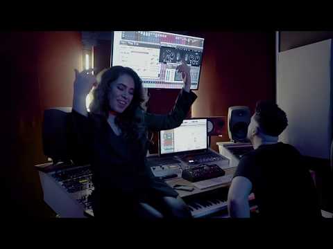 Duygu feat. G-Flash & Ahmet Yeter - Kafa Bir Milyon [Official Video] prod. by Çaçan