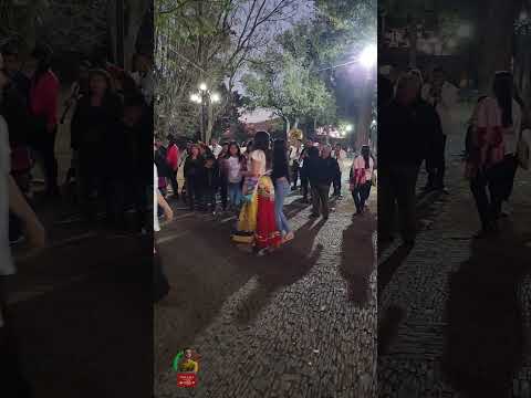 Mujeres Bailando en la Fiesta del Señor del Rescate en Tzintzuntzan, Michoacán #señordelrescate