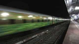 preview picture of video 'Night Ripper 12267 Mumbai Central - Ahmedabad Duronto Express At MPS!!!!!!!!!'