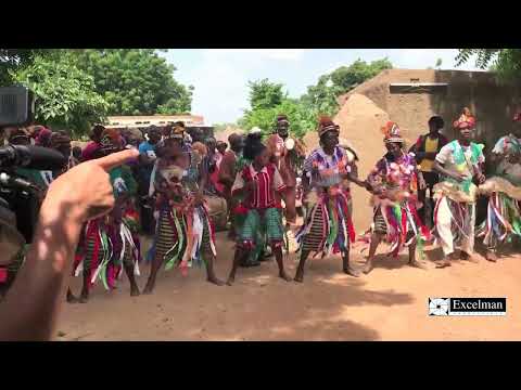 Burkina Faso : The Traditional Dance of the Mossi People：The Warba Dance