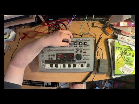 Roland MC-303 - Diagnostic Test Mode / Factory Reset