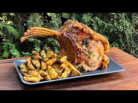 Schweine Karree mit Bärlauch Grillkartoffeln - Dieser Braten vom Grill wird euch umhauen!