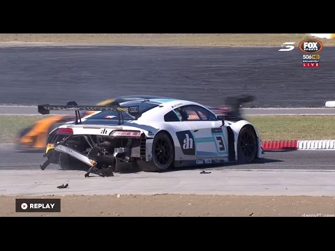 Stutterd & Samadi Crash Race 2 | Aussie GT - Perth 2017