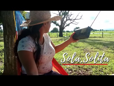 Leyla Nadal - Sola Solita (Vídeo Oficial)