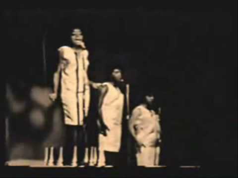 The Supremes | Live on Shindig (1965) - "Stop! In The Name Of Love"