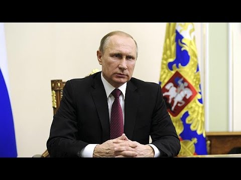 بوتين يوقع على قوانين لمكافحة الإرهاب تعزز الرقابة على الاتصالات