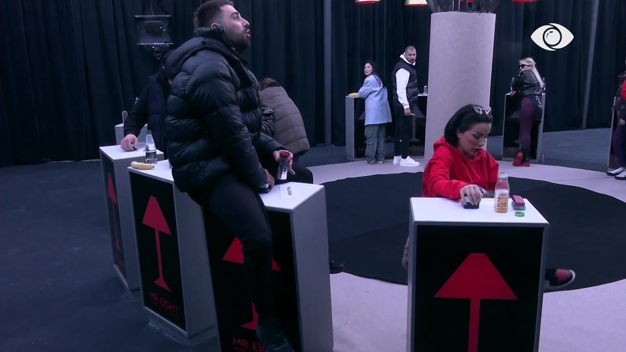 Vesa e prek në dorë/ Meritoni: Është jashtë rregullave