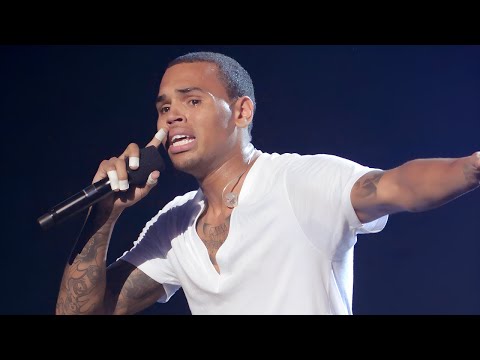 Chris Brown cries live over Michael Jackson's death [4K 2010]