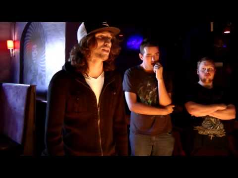 Donkey vs Mickey Cole