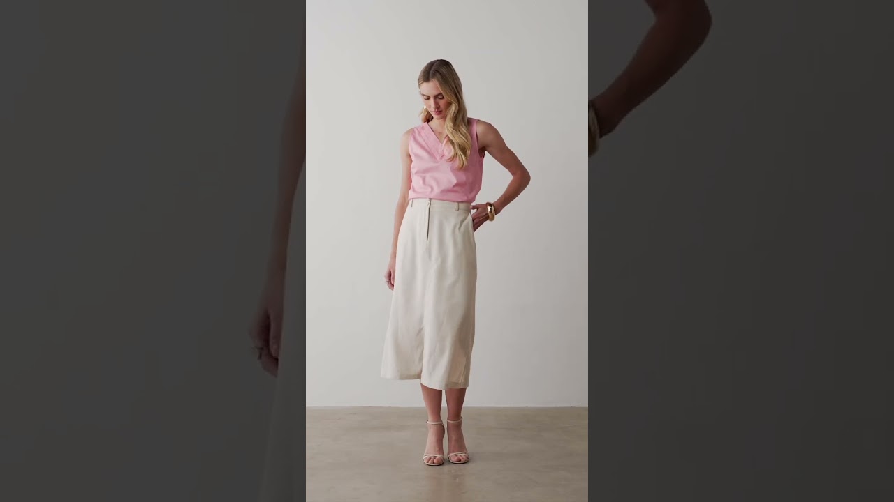 REGATA DE TRICOLINE DE ALGODÃO DECOTE V TRIPLE - COR: ROSA CRAVO #ootd #lookbook #moda #modafeminina