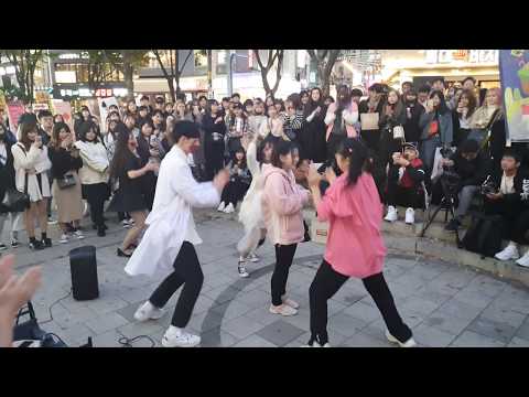 20191026. HALLOWEEN SPECIAL. PSY 'GENTLEMAN' COVER. HAPPY IMPROMPTU BUSKING WITH ONLOOKER.
