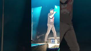 Middle of a memory - cole swindell