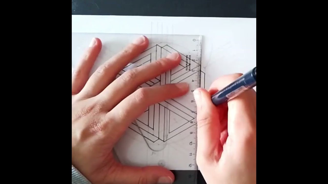 Exploring Geometric Design: The Art of Impossible Shapes.