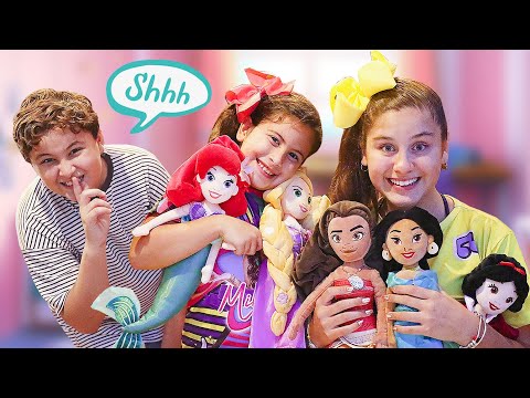 BRINCADEIRAS DE CRIANÇAS 13 - Quem pegou a Princesa da Mileninha? Foi a Maria Clara e JP?