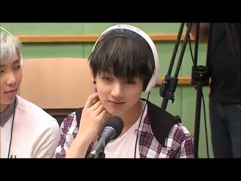 Jungkook acts so cute to Jimin and draws well - 150505 BTS @ SUKIRA