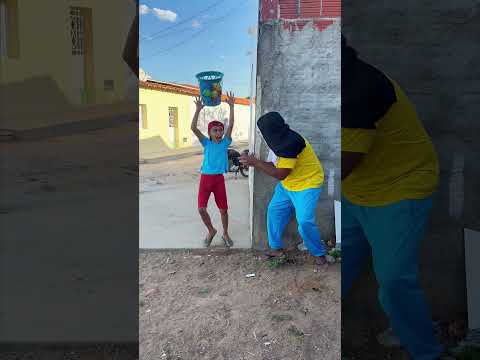 assustei ele🤣😅😂 #funny #comedy #shorts