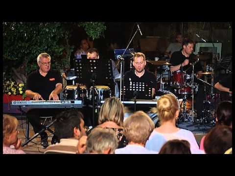 MRT BIG BAND - "The Chicken" live at Suli An