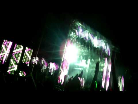 Afrojack vs Quintino Exit 2014