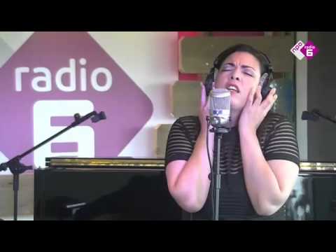Caro Emerald - 'Dream A Little Dream Of Me' (The Mamas & The Papas cover) | NPO Soul en Jazz