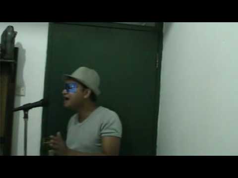 W. houston i look to you live acoustic cover (zoorro)