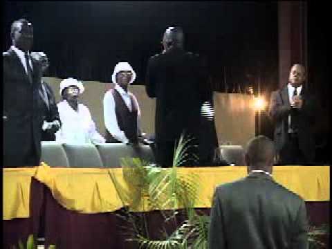 Mon. night service (Min.Mcfarlane- Don't Miss Your Moment) - Shiloh General Convention 2011.flv