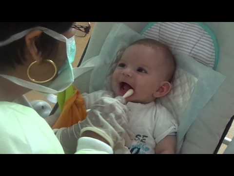 comment soigner muguet bébé