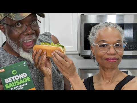 R and Bae make a Beyond Sausage Street Brat!